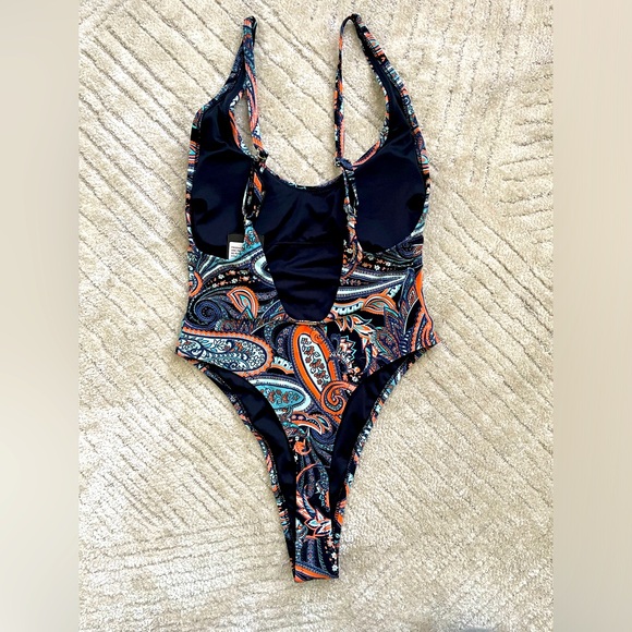 ONE PIECE BATHING SUIT - Picture 2 of 7